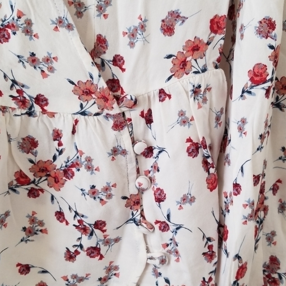 Japna Floral Front Wrap Top - Picture 5 of 5